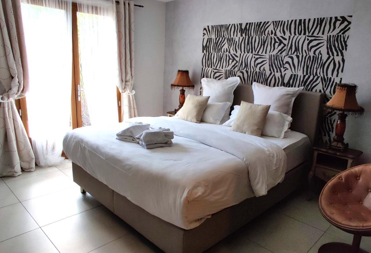 Maison Prestige Saint Tropez By Roberto Geissini Grimaud Ngoại thất bức ảnh