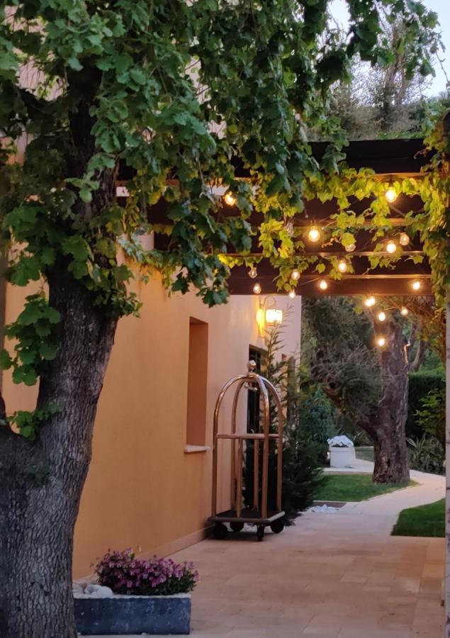 Maison Prestige Saint Tropez By Roberto Geissini Grimaud Ngoại thất bức ảnh