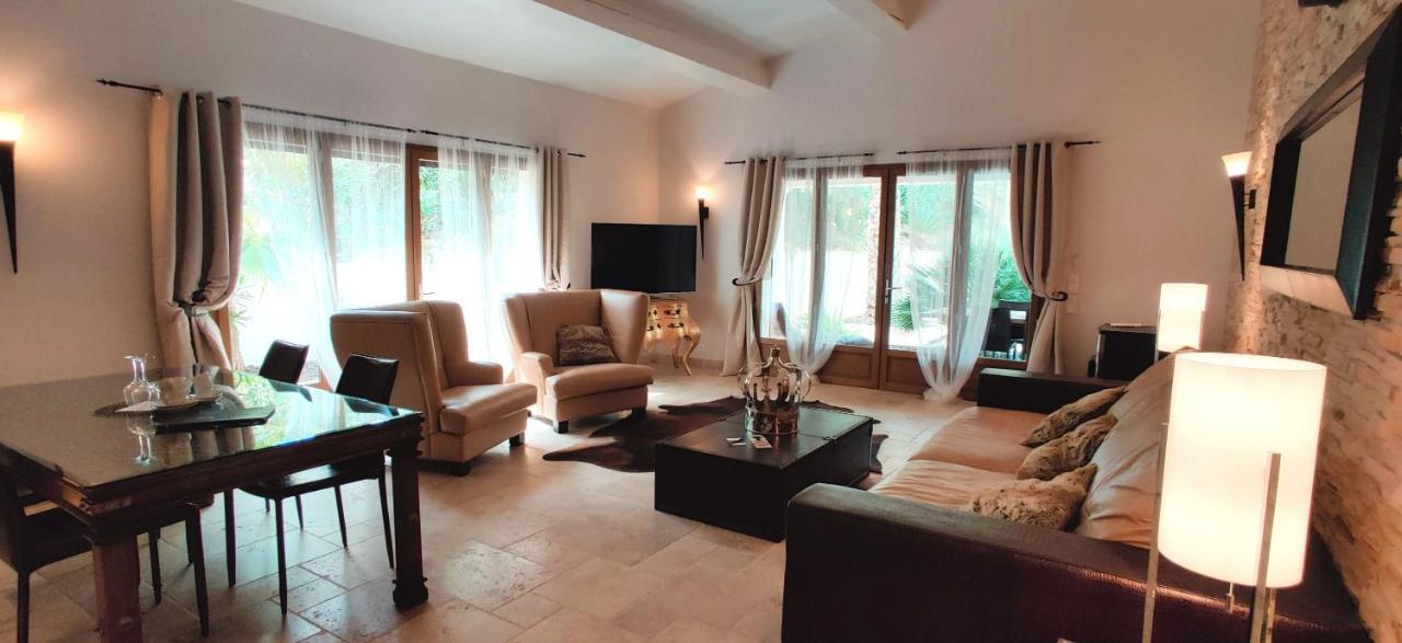 Maison Prestige Saint Tropez By Roberto Geissini Grimaud Ngoại thất bức ảnh