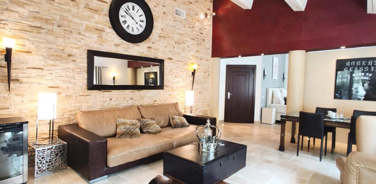 Maison Prestige Saint Tropez By Roberto Geissini Grimaud Ngoại thất bức ảnh